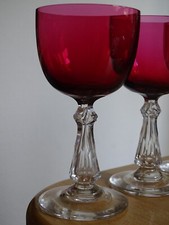 4 ANCIENS VERRES A VIN CRISTAL