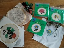 Lot à Broder ! 4 Kits Fleurs DMC et Plantes Avec Tambour à Broder ! 