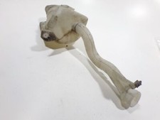 RESERVOIR DE LAVE GLACE AVANT