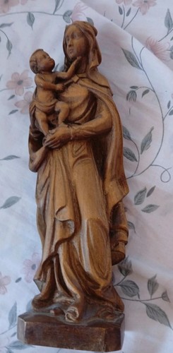 Précieuse statue religieuse