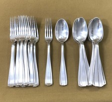 12 couverts à entremet ART DECO métal argenté BOULENGER modèle BETTY ménagère