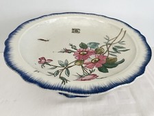 Coupe à fruits/piédouche, Creil Montereau, modèle Rousseau, Insecte et rosier