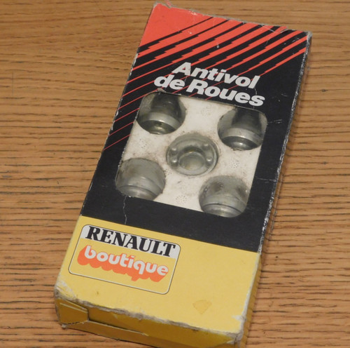 Lot renault ecrou - ecrou, de