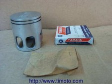 piston plus segments pour Yamaha YZ 80  de 1980 (3R1)