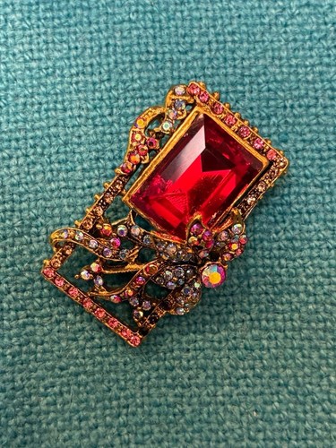 Broche ancienne fleur cristal