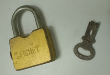 Cadenas FICHET CAP 50 équipé d'une anse sautante  mécanisme à pompe 5 garnitures