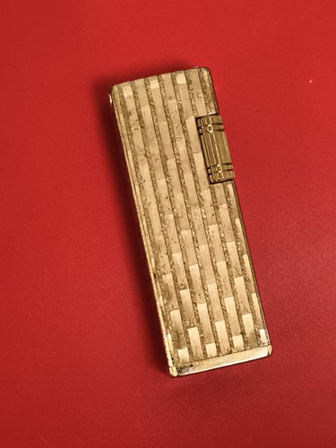 Briquet ancien rectangulaire