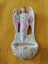 Ancien bénitier En Biscuit