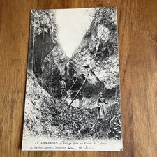 Postcard Cpa - Lavardin - Gorge Dans Les Fossés Du Chateau 