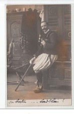 CONCARNEAU (?) - CARTE PHOTO - Homme en costume breton - très bon état