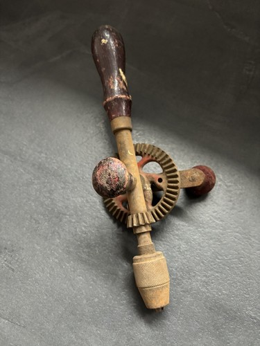 Perceuse ancienne main - perceuse,