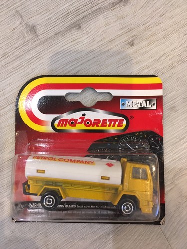 Ancien camion citerne