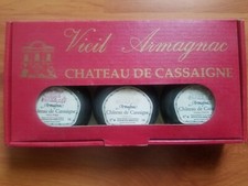 Un vieux coffret de 3 petites