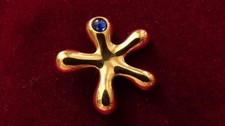 Broche signée Ted Lapidus