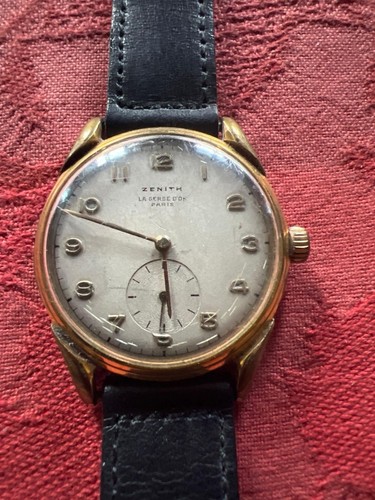 Montre mécanique vintage - montre,