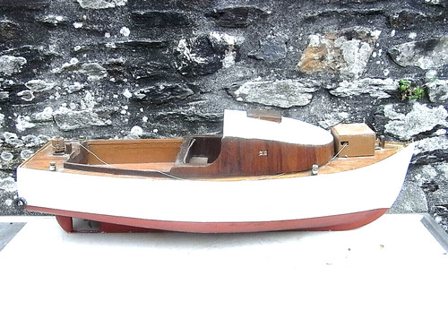 Bateau bassin quille plombe - de,
