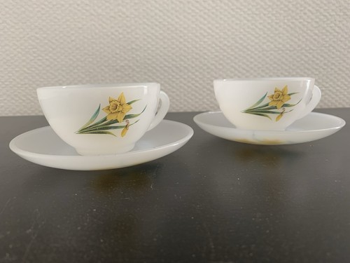 Tasses café et - à, soucoupes