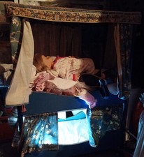 Lit à Baldaquin superposé pour Poupée (H = 101cm / P = 43 cm / L = 77cm)