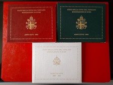 A SAISIR 3 COFFRETS EUROS BU VATICAN 2004,2005 & SEDE VACANTE NEUFS 