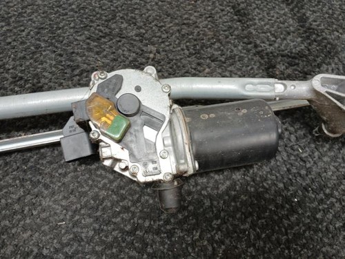 Moteur essuie glace avant