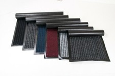 Tapis D'Entrée Disponible En Tailles Et Couleurs