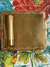 Poudrier Stratton avec Rouge