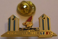 DEAUVILLE 1991 TF1 WINDSURF SURF WIND BOARD WINDSURFING vintage pin badge X9Z