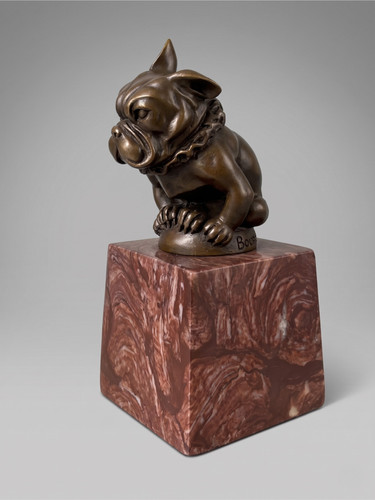 Sculpture bouledogue en - de,