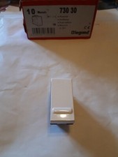  1 bouton poussoir 1 Module