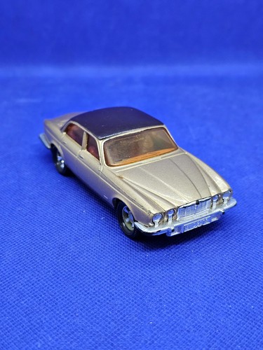 Jaguar xj12 matchbox - jaguar,