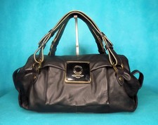 sac SEQUOIA cuir noir porté