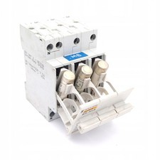 Disjoncteur MERLIN GERIN 32A STI MULTI 9 10,3 x 38 d'occasion