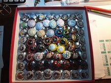 174 capsules de champagne Génériques Avec Doubles. Aucun Crémant 