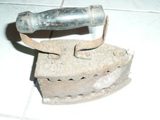 Ancien fer à repasser a