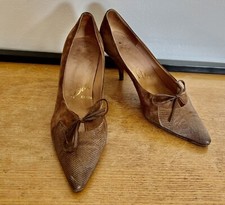 paire d’escarpins vintage époque 1960 cuir Et Daim Marque Effacé En Parti