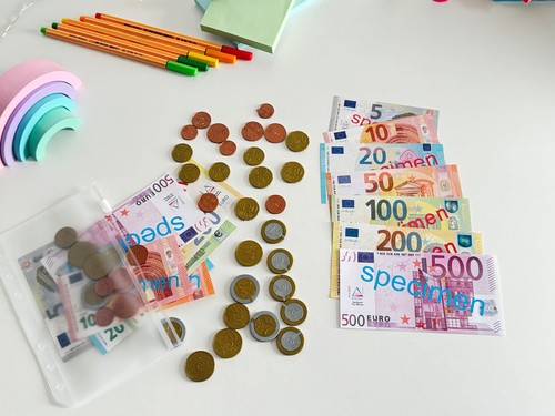 Monnaie factice pièces et - factice:,