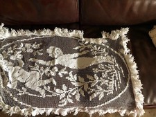 Antique lace cherub small - lace,