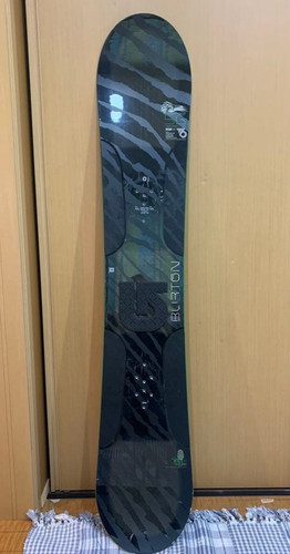 Used burton snowboard - used, t6