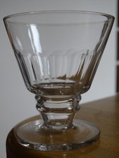 1  ANCIEN VERRE A VIN EN