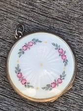 Médaillon pendentif en argent