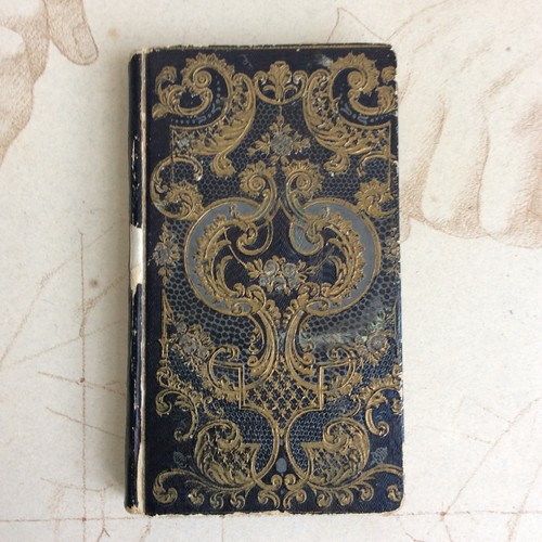 Ancien petit livre reliure - petit,