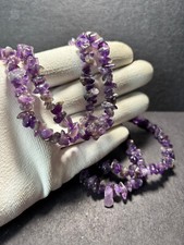 Collier en pierre naturelle transparente violette