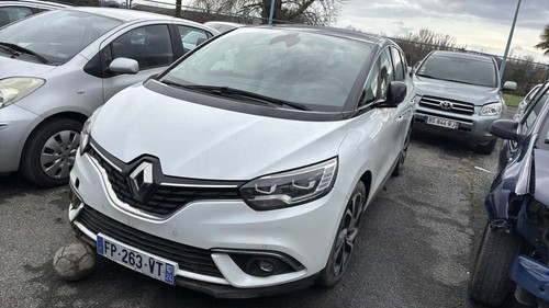 Malle hayon arriere renault - malle/hayon,