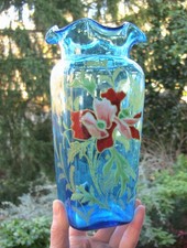 Legras Très joli vase à col ondulé et base carrée en verre émaillé de pavot