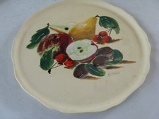 Plat à tartes en Longwy - Les Fruits - signé  :  VALENTI.