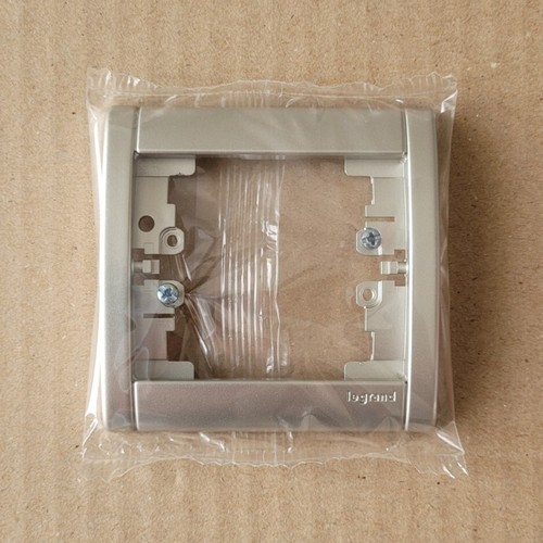 Legrand 82100 plaque - legrand, 1