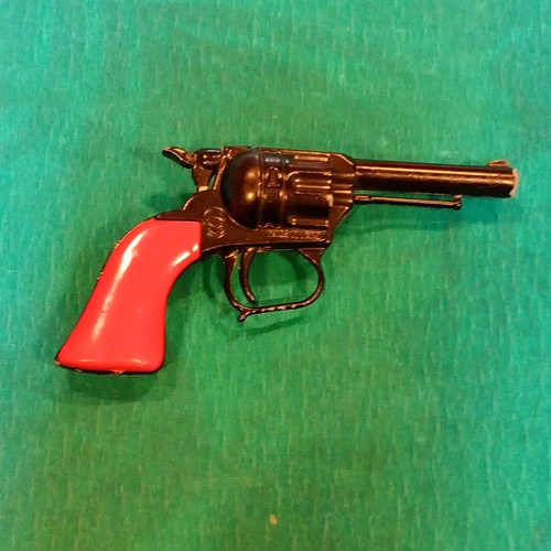 Revolver pistolet jouet ancien