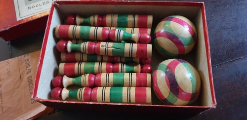 Jeu ancien - des, quilles