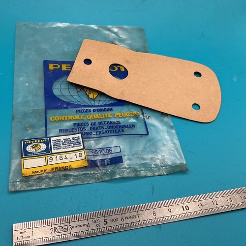 Joint embase butoir porte