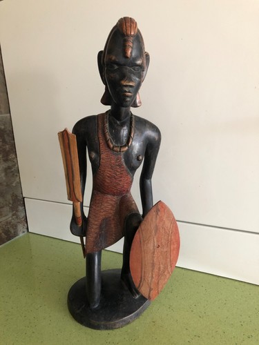 Sculpture guerrier chasseur